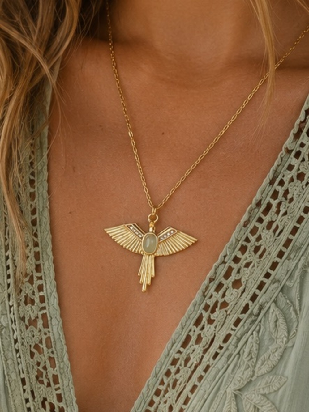 🆕Gold plated Eagle Winged Pendant with stone Necklace - Women Jewelry